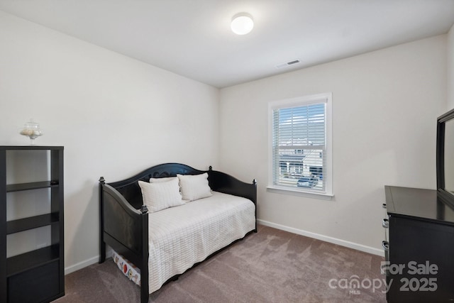 bedroom with carpet flooring