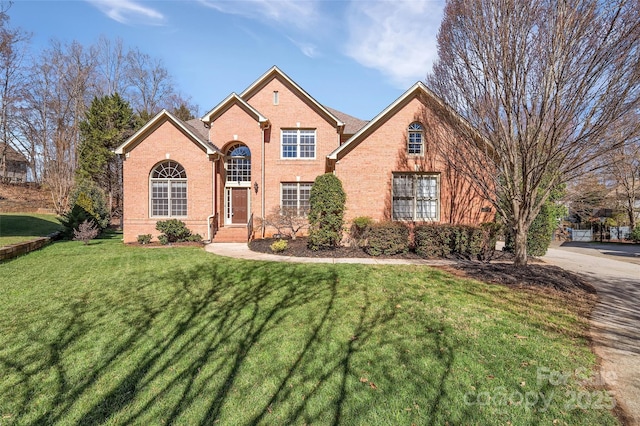 front of property featuring a front yard