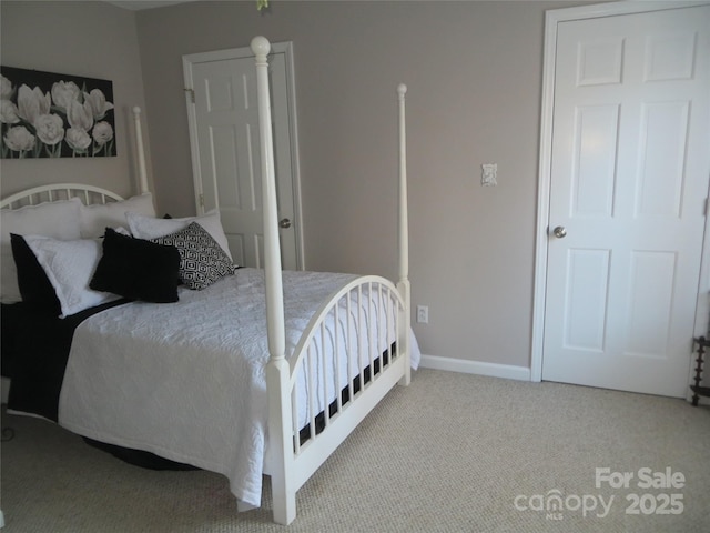 bedroom with carpet flooring