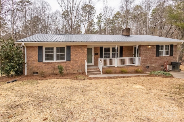 ranch-style house with a porch