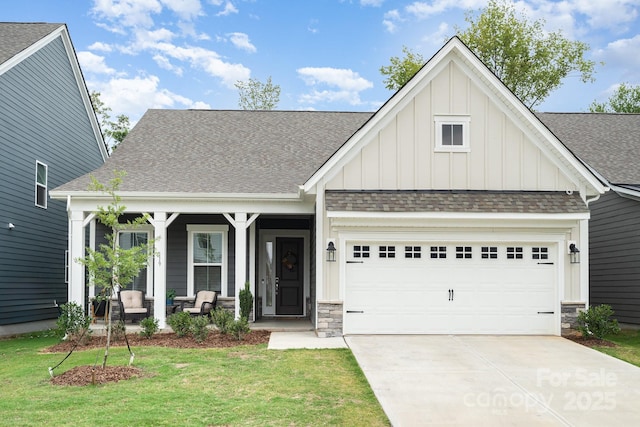 119 Winterberry St, Mooresville, NC 28117 - craftsman-style house with a garage, a front lawn, and a porch