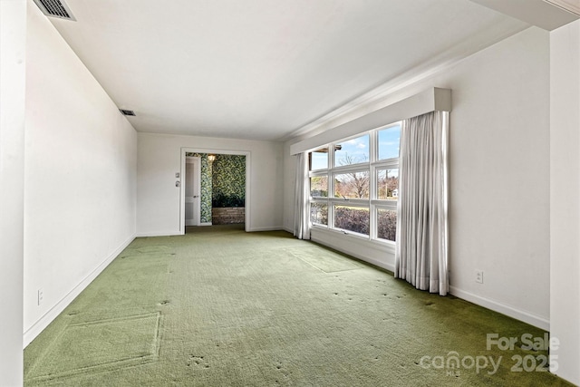 view of carpeted spare room