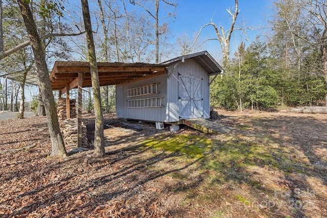 view of outdoor structure