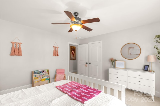 bedroom featuring ceiling fan