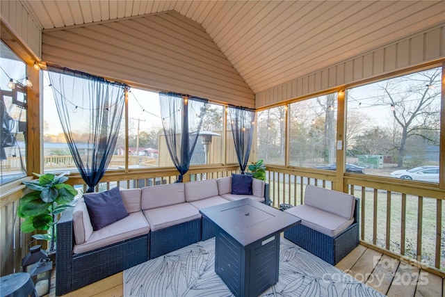 sunroom with vaulted ceiling