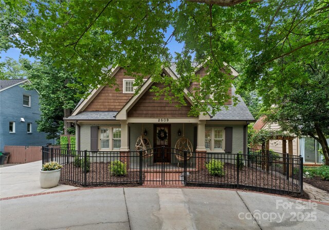 2809 Glendale Rd, Charlotte, NC 28209 - view of front facade featuring a shingled roof