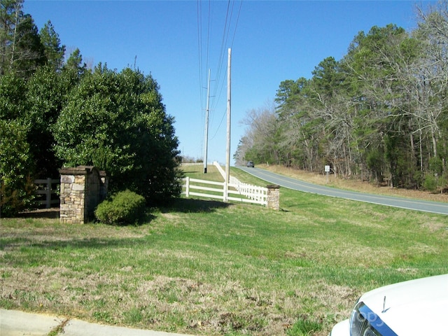 Listing photo 3 for 5822 Kristi Ln, Midland NC 28107