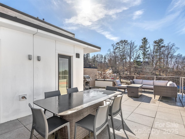 view of patio featuring an outdoor hangout area