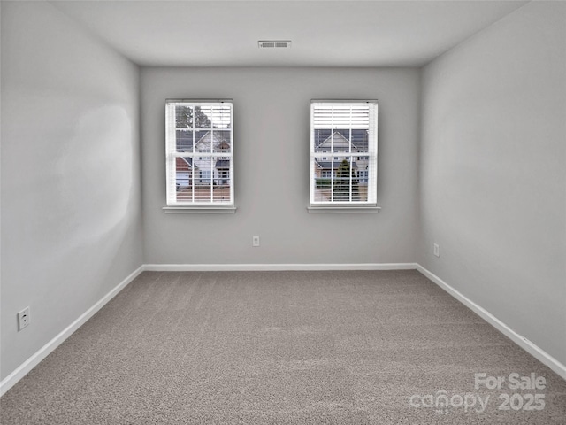 view of carpeted spare room