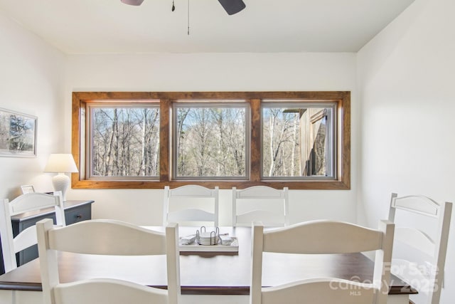 dining area with ceiling fan