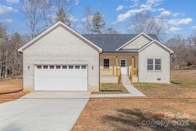 view of front of home featuring a garage, covered porch, and a front lawn