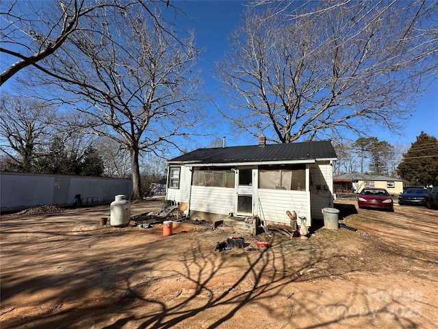 view of front of property