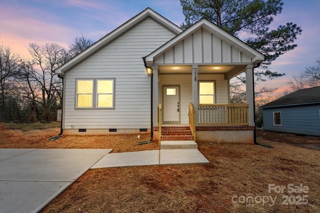 bungalow with a porch