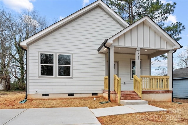 bungalow featuring a porch