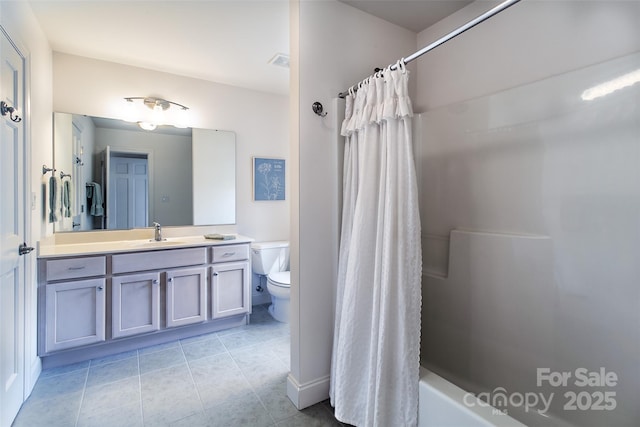 full bathroom with visible vents, toilet, tile patterned floors, shower / bathtub combination with curtain, and vanity