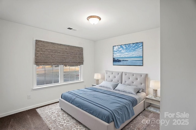 bedroom featuring carpet flooring