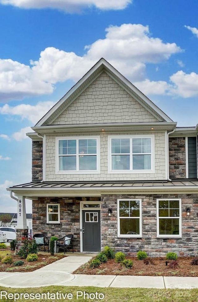 craftsman house with covered porch