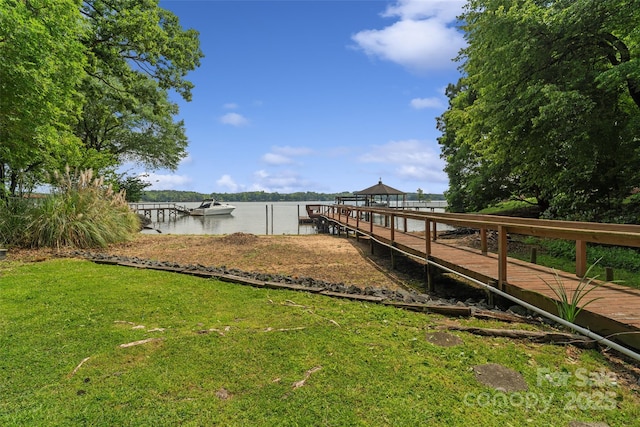 5580 Crepe Myrtle Rd, York, SC 29745 - view of grassy yard featuring a water view