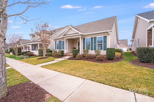 view of front of property featuring a front yard
