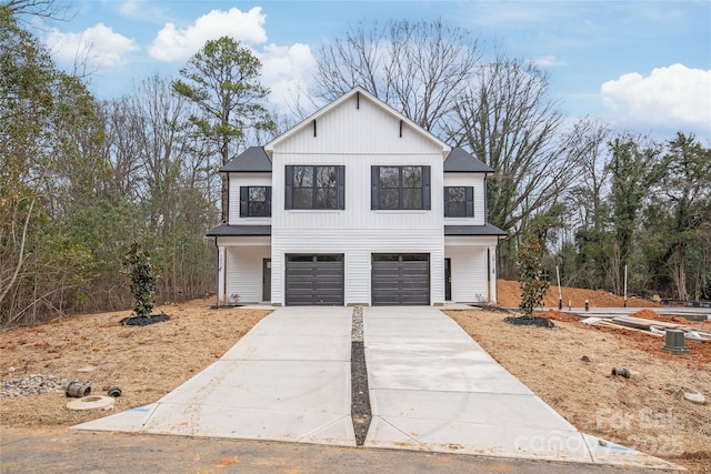 view of front of home featuring a garage