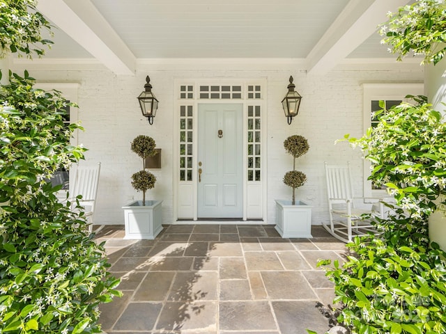 view of property entrance