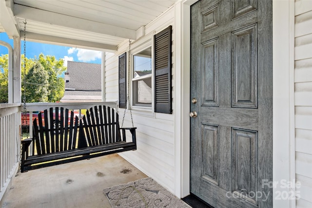 view of property entrance