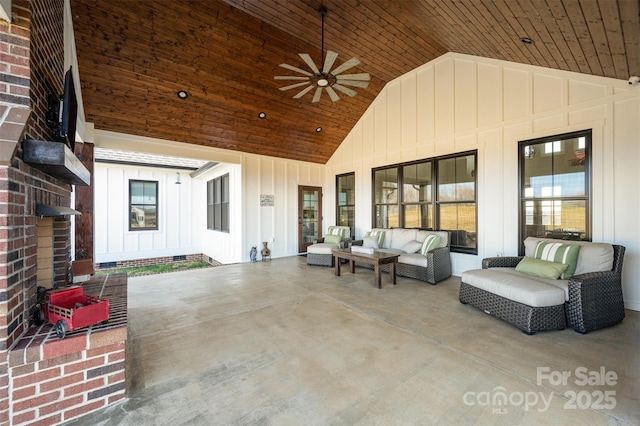 view of patio featuring ceiling fan and an outdoor hangout area