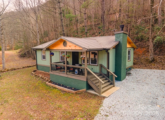 view of front of house with a porch