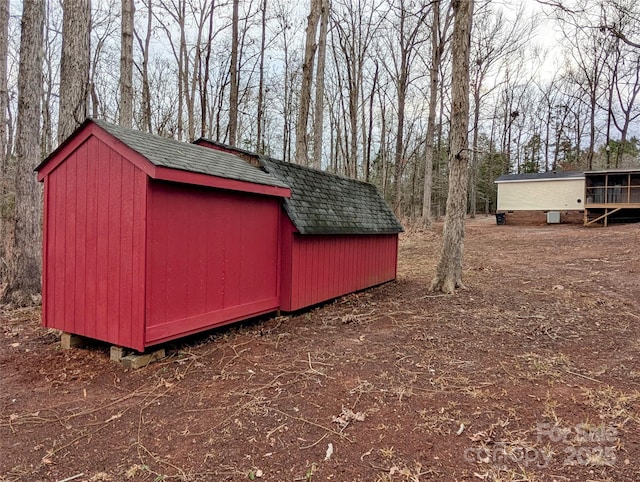 view of outbuilding