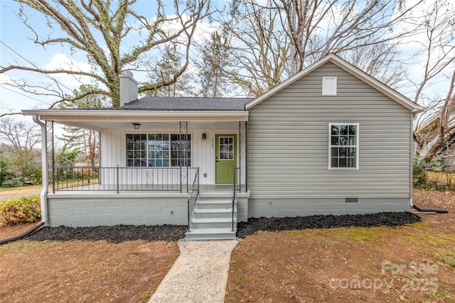 view of front of property featuring a porch