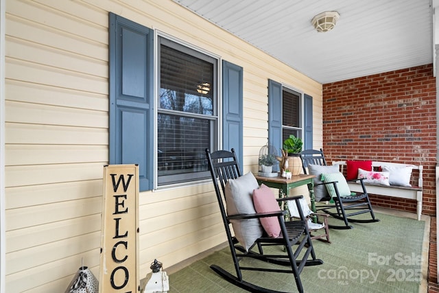 view of patio / terrace with covered porch