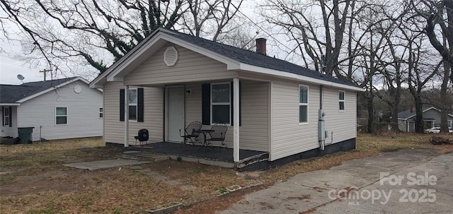 bungalow-style house featuring covered porch