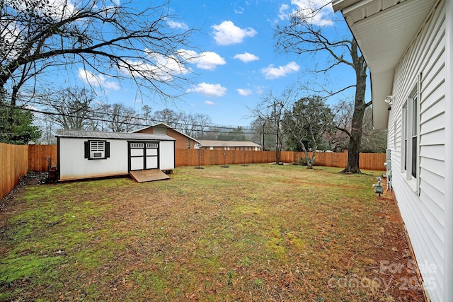 view of yard featuring a storage unit