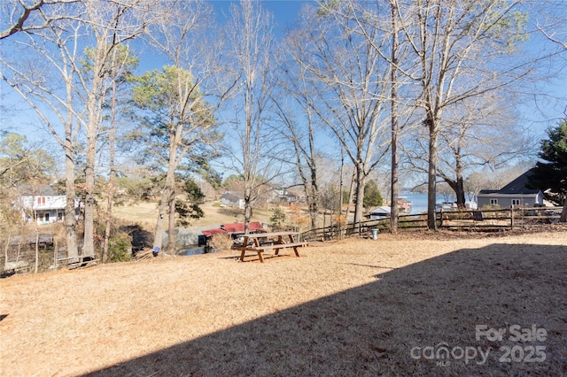 view of yard featuring a water view