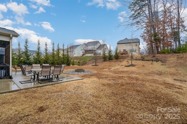 view of yard with a patio area