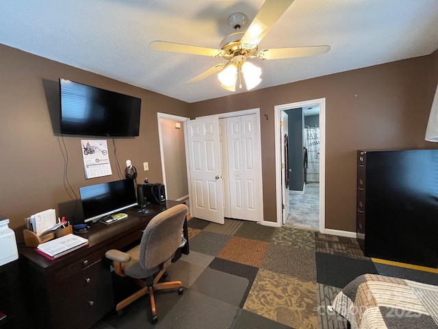 office with ceiling fan