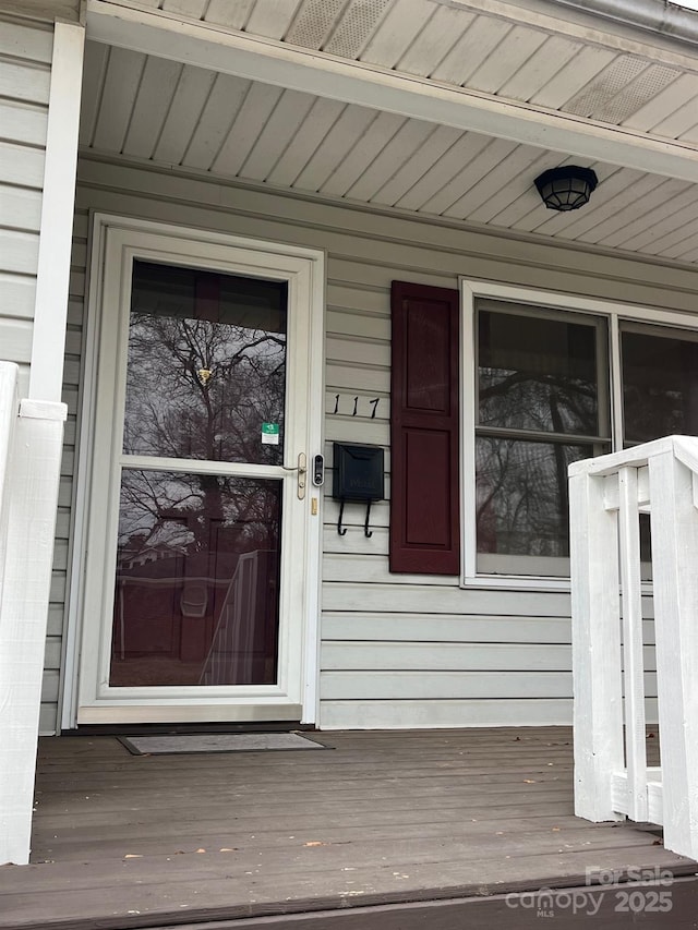 view of property entrance