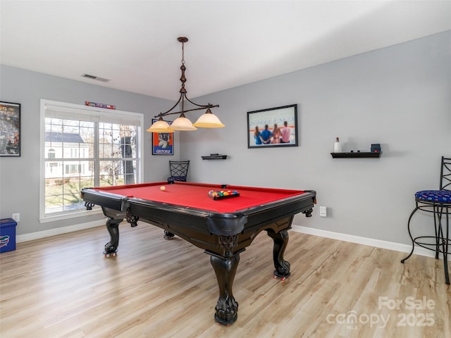 recreation room featuring light wood-type flooring, visible vents, billiards, and baseboards