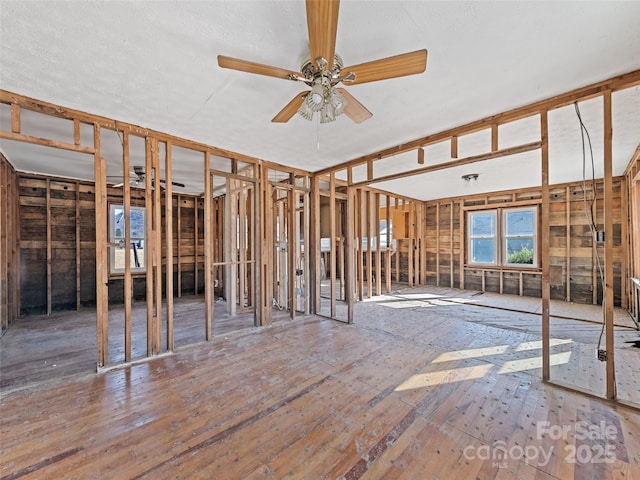 miscellaneous room with ceiling fan