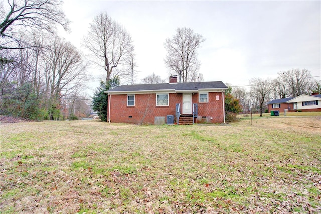 view of front of house with a front yard