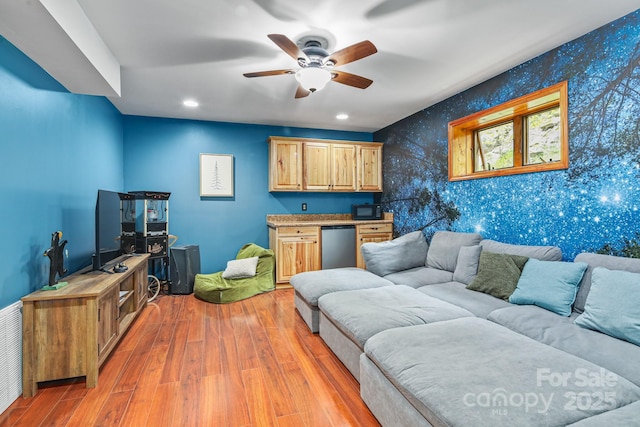 114 Spruce Hollow Rd, Beech Mountain, NC 28604 - living area with wallpapered walls, a ceiling fan, light wood-style flooring, and recessed lighting