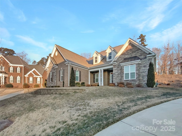 view of front of house with a front lawn