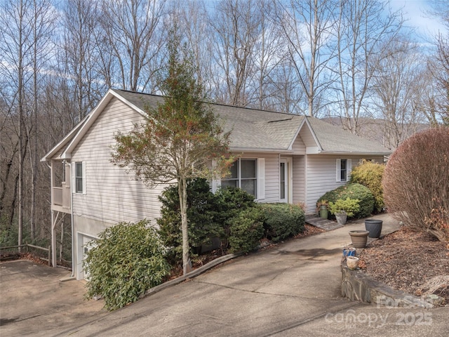 single story home with a garage