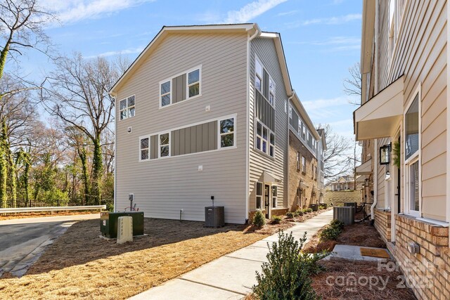 3820 Odom Way, Charlotte, NC 28208 - photo 29