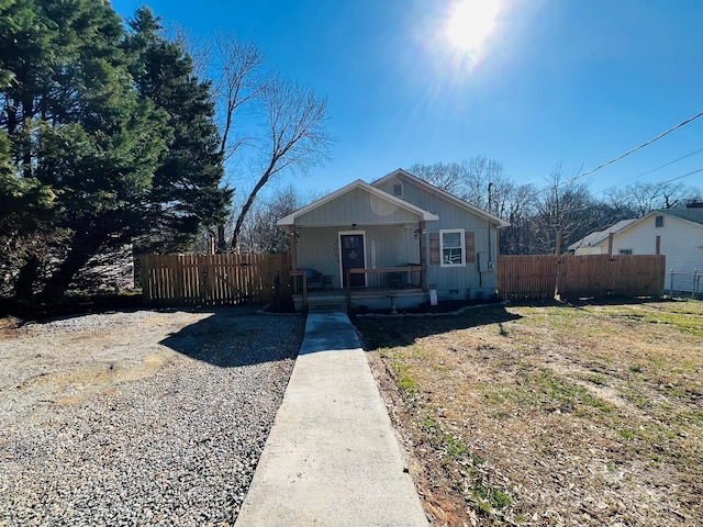 view of front of home with covered porch