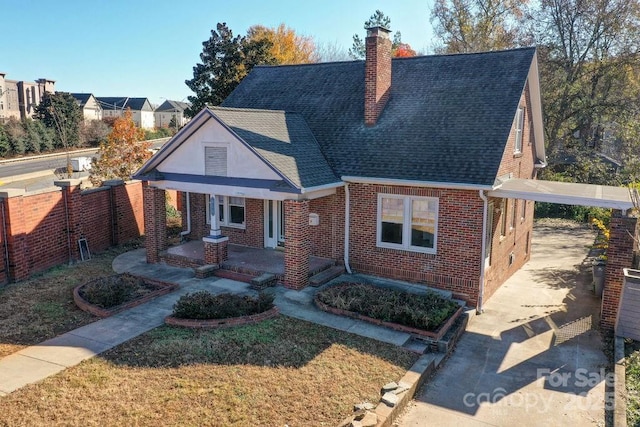 view of front facade with covered porch