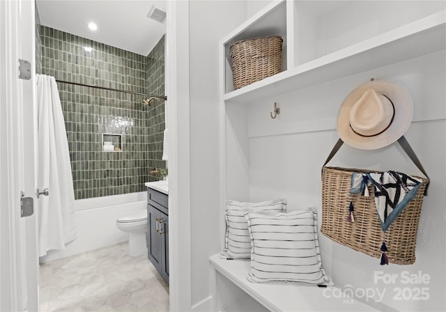 full bath with shower / tub combo, visible vents, toilet, vanity, and recessed lighting