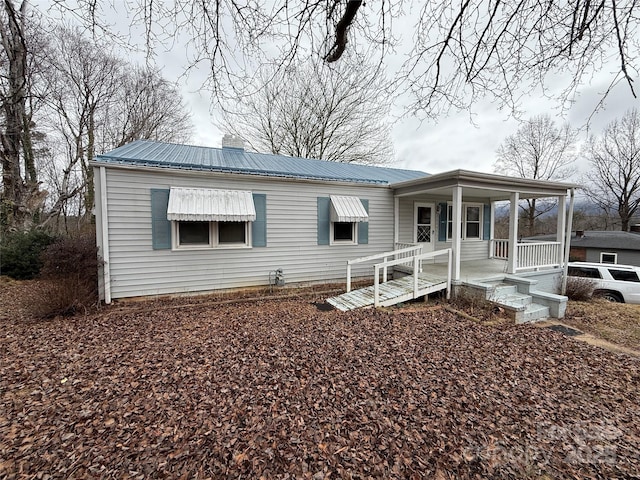 view of front of home with covered porch