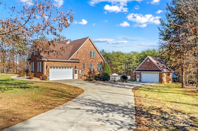 view of front of house with a front lawn and brick siding