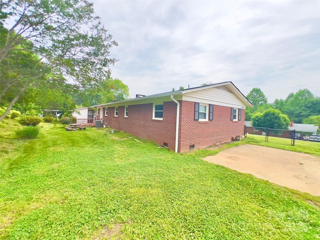 108 Meadowview Pl, Lenoir, NC 28645 - view of side of property featuring crawl space and brick siding